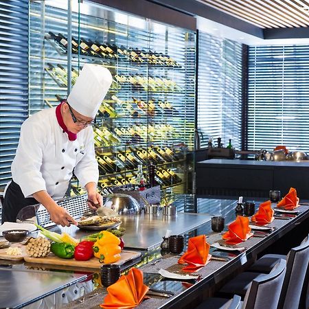 Queena Plaza Hotel Tainan Bagian luar foto